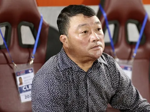 HLV Trương Việt Hoàng chia tay CLB TP HCM
