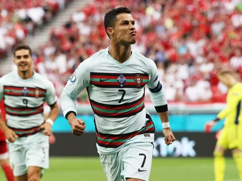 HLV tuyển Bỉ không muốn các học trò quá tập trung vào Ronaldo