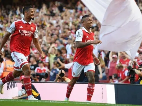 "Họ đã đến và đưa Arsenal lên tầm cao mới"
