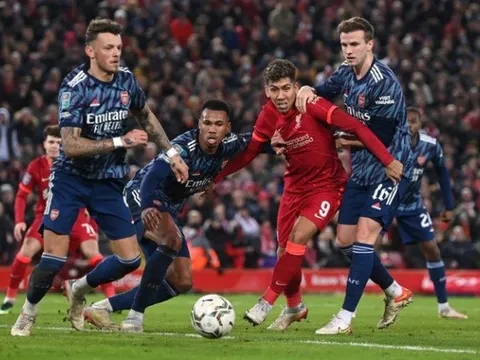 Hòa không bàn thắng, Ben White thừa nhận thực tế về Liverpool