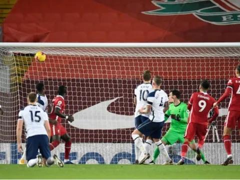 Hỏa tiễn phút cuối, Liverpool đoạt ngôi đầu từ tay Tottenham