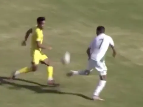 "Học" Grealish chạm gót điệu nghệ, sao Man City ghi siêu phẩm độc diễn