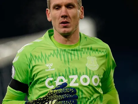 Học trò của Mourinho sắp gia nhập đội bóng của Gerrard