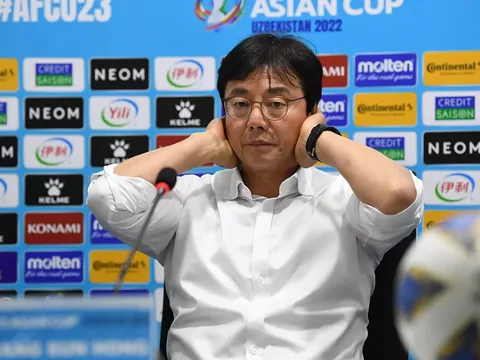 HLV Hwang Sun Hong: U23 Việt Nam không hòa may mắn