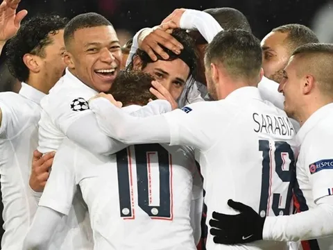 "Họng pháo 4 nòng" nhả đạn, NHM PSG bấn loạn: "Họ đã cùng nhau ghi bàn tại C1"