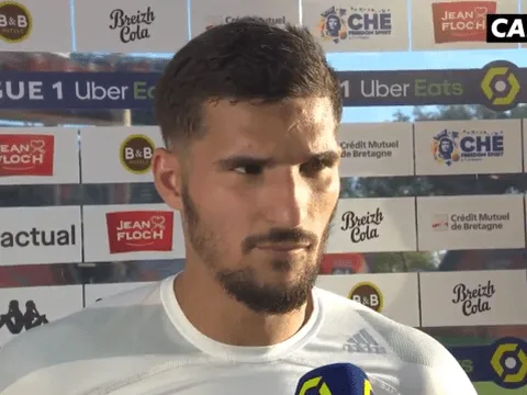 Được Arsenal quan tâm, Aouar nói bóng gió về tương lai