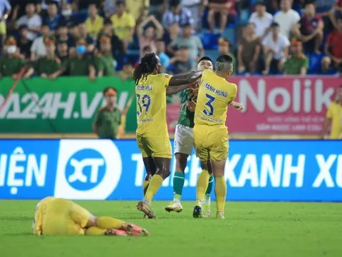 Bạo lực leo thang, vấn nạn nhức nhối của V-League