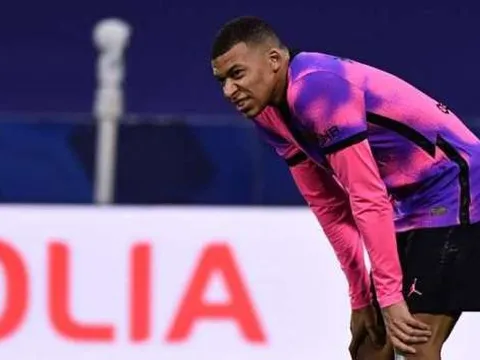 Hủy diệt Lyon, PSG nhận tin dữ từ Kylian Mbappe