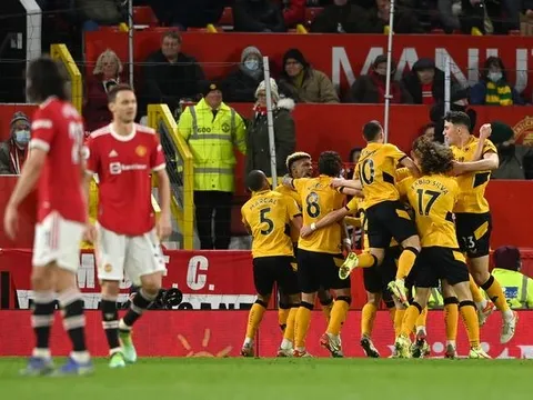 Huyền thoại Arsenal ủng hộ M.U cán đích trong top 4