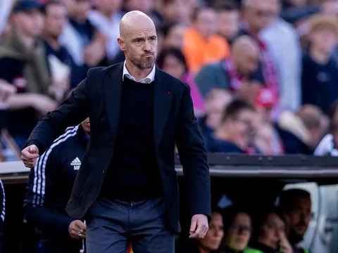 Huyền thoại Liverpool cảnh báo Erik Ten Hag