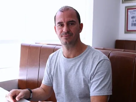 Huỳnh Kesley thi đấu cho Bình Dương ở tuổi 41