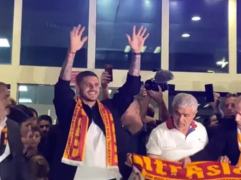 CHÍNH THỨC: Icardi ra mắt bến đỗ mới