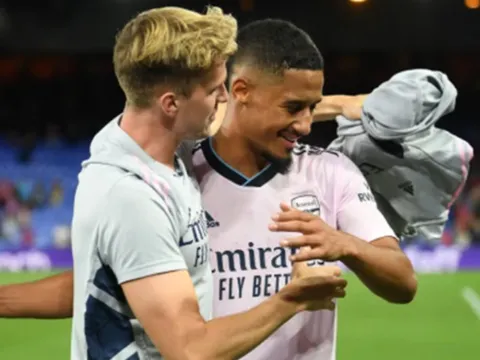 Ian Wright: "Cậu ấy trông điềm tĩnh và có tốc độ tuyệt vời"