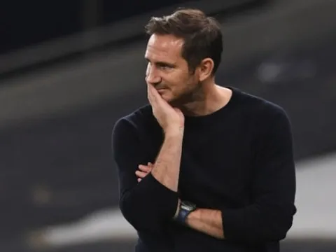 Ian Wright chỉ ra 1 điều thiếu sót của Lampard khi mua sắm