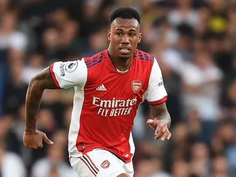 Ian Wright chỉ ra điểm yếu Arsenal sau trận thắng Wolves