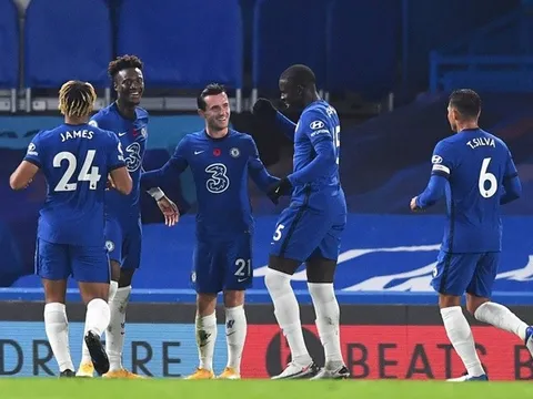 Ian Wright chỉ ra điều Chelsea cần làm để thách thức ngôi vương