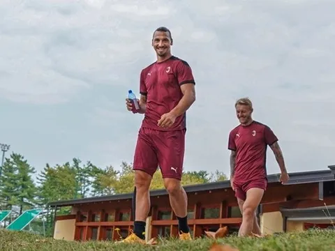 Ibrahimovic để lộ cơ bắp cuồn cuộn khiến nhiều sao Milan nể phục