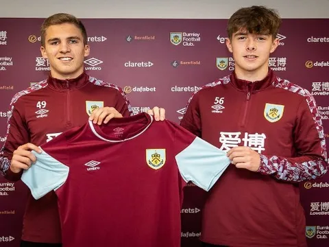 XONG! Rời Man Utd, hai sao trẻ cùng lúc gia nhập "nhược tiểu" Premier League