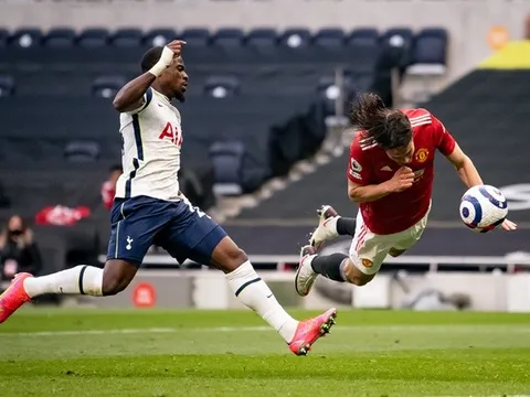 Giúp Man Utd 'xử đẹp' Tottenham, Cavani gửi thông điệp đầy ẩn ý