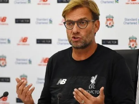 Klopp: ''Có vẻ như truyền thông muốn giúp Man United''