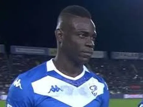 'Balotelli không nở một nụ cười kể từ sự kiện đó'