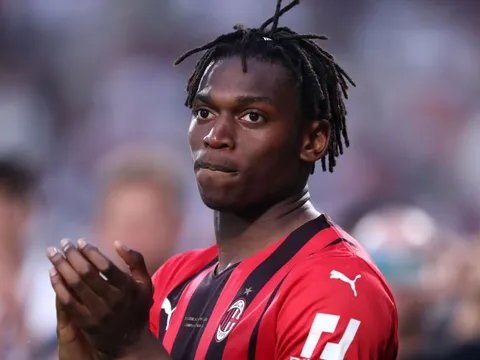 Arsenal, Chelsea nhận tin xấu từ đối tác