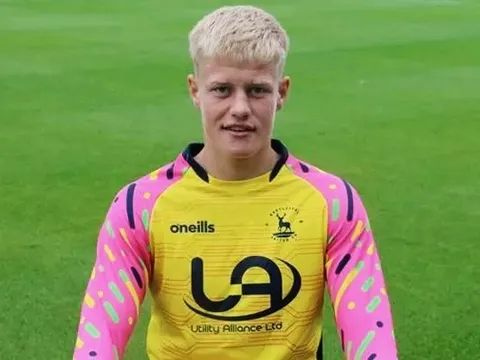 Vì "hộ pháp 1m91", Man Utd và Arsenal lại "đổ máu"