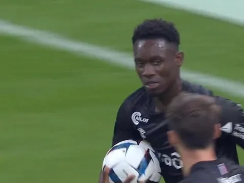 2 cầu thủ Arsenal tỏa sáng ở Marseille