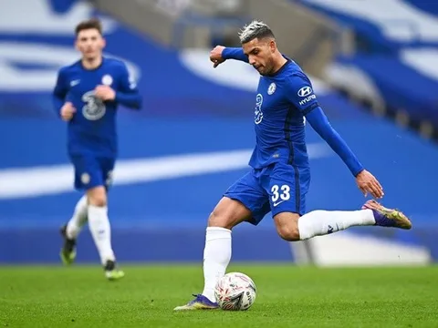 Chelsea làm khó Inter vụ Emerson