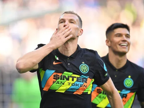 Inter phả hơi nóng vào cuộc đua vô địch Serie A