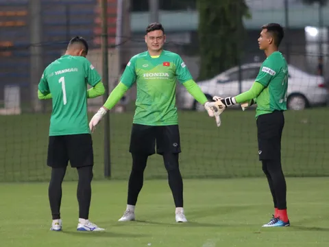 Vì sao 3 thủ thành giữ sạch lưới nhiều nhất V-League không có tên ở ĐT Việt Nam?