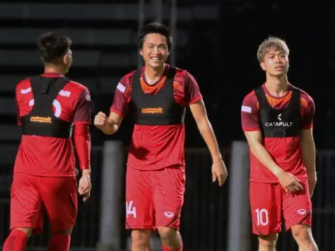 Tuấn Anh nói 1 điều với tân binh vừa chia tay ĐT Việt Nam