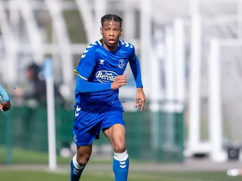 Chelsea tính cuỗm thần đồng của Lampard