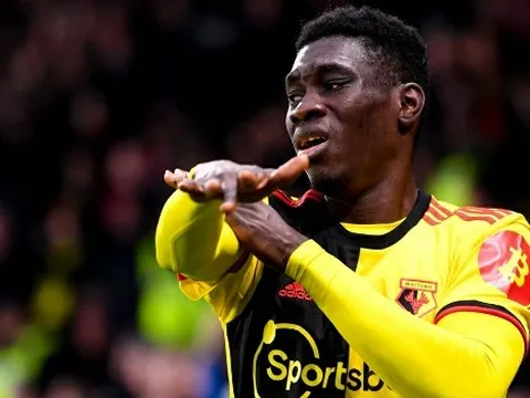 Watford "bẻ lái cực gắt", Man Utd tiến sát thương vụ "máy chạy 45 triệu"