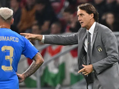Italy chiến thắng, Mancini vẫn cay đắng vì World Cup