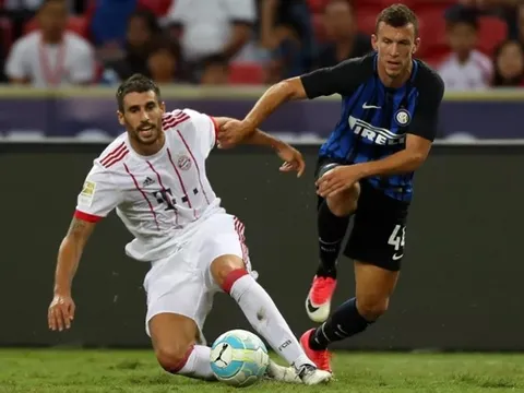 Hội quân cùng đồng đội, 2 sao Bayern bất ngờ làm điều điên rồ