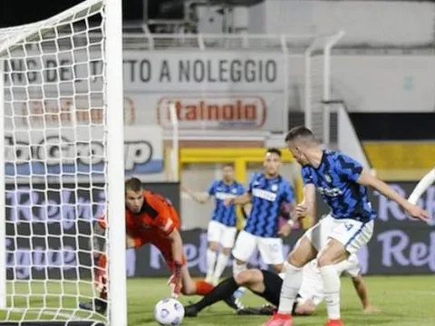 Ivan Perisic giúp Inter thoát thua trước Spezia