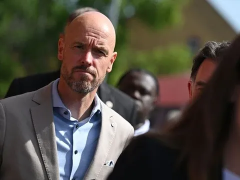 Jaap Stam gửi thông điệp "Sir Alex" cho Ten Hag