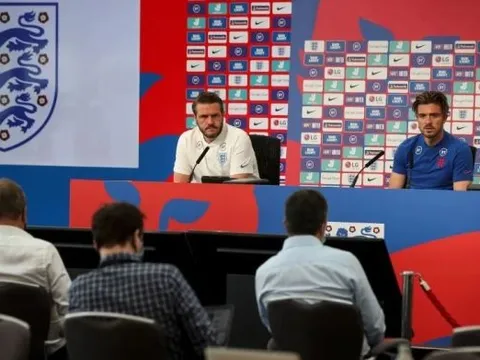 Jack Grealish tung hô sao Arsenal