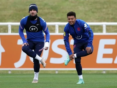 Sancho tiết lộ với đồng đội mình đang hướng về Old Trafford