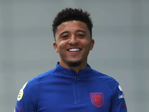 Jadon Sancho rạng rỡ xuất hiện sau khi chính thức trở thành người của Man Utd