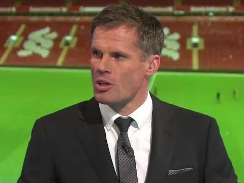 Hát 'You'll Never Walk Alone', Jamie Carragher bị mỉa mai