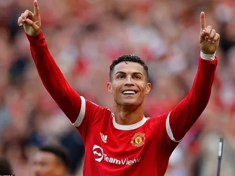 Jamie Carragher chỉ ra khuyết điểm của M.U dù có Ronaldo