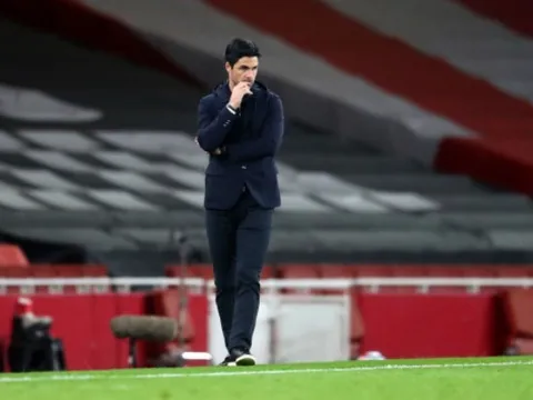 Jamie Carragher khuyên Mikel Arteta bán đi 3 ngôi sao