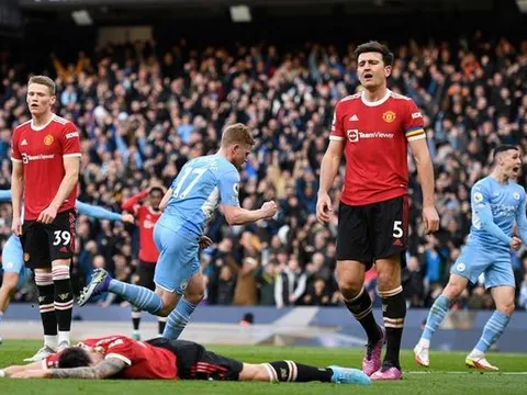 Jamie Redknapp chỉ ra sự khác biệt giữa Man City và Man United