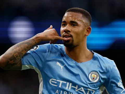 Arsenal được khuyên mua sao xịt Chelsea thay vì Gabriel Jesus