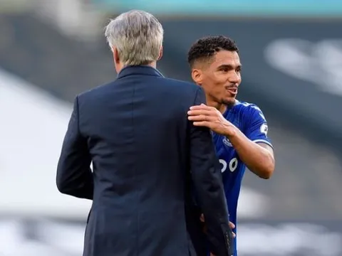 Joe Cole: "Họ giống như Chelsea vô địch của Mourinho vậy"