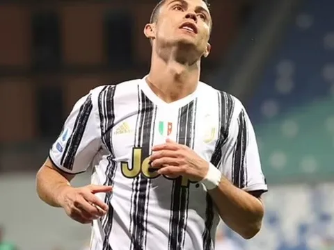 Jorge Mendes lên tiếng làm rõ tương lai của Ronaldo