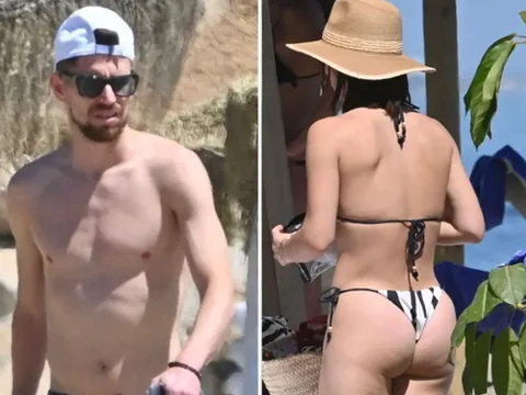 Jorginho âu yếm bên bạn gái sexy