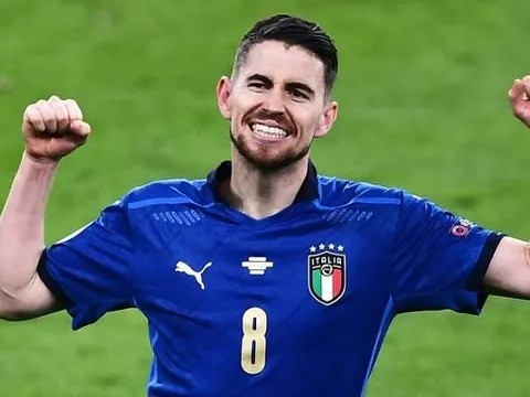 Jorginho tiết lộ việc được quan chức Arsenal liên hệ